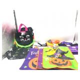 Lot of 16 Halloween treat bags reusable all size