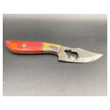 custom fixed-blade hunting knife featuring a patte