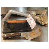 Grill press, grill scraper, spatula Grill press, grill scraper, spatula
