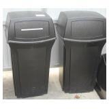 (2) Rubbermaid 13 Gal covered trash cans