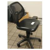 Rolling office swivel chair