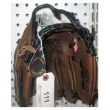 WILSON 11" LH THROW BASEBALL GLOVE