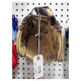 WILSON 9.5" LH THROW GLOVE