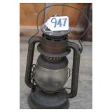 #2 De-Lite NY lantern