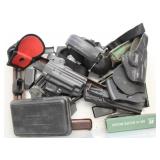 box lot pistol holsters Sig Sauer, Galco, pair of