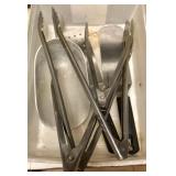 lug lot with aluminum scoop, 2 Mercer spatulas &