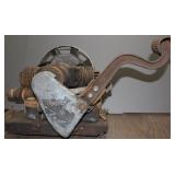 Maytag Model 72 twin cylinder engine w/kick start