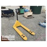 CAT Pallet Jack