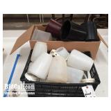 Sauce Dispensers And Plastic Bains