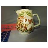 Mushroom pitcher - Enesco