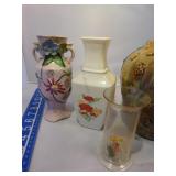 Assorted vases/pottery