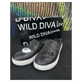 Wild Diva Glitter Eyelash Slide Size 7.5