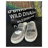 Wild Diva Glitter Eyelash Slide Size 7.5