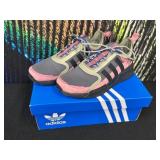 Adidas Tennis Shoes Size 7