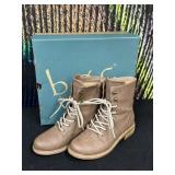 Big On Comfort Boots Size 7