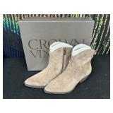New Crown Vintage Suede Booties Size 7.5