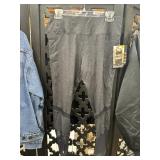 New Avita Capri Leggings Size L