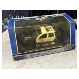 Hot Pursuit Car Die-Cast Model 1:24 Scale