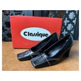 Clasique Black Shoes Size 6.5