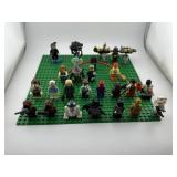 (23) Lego People with Accessories
