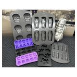 (8) Holiday Baking Molds