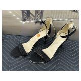 New Marc Fisher Heels Size 11
