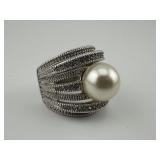Beautiful Silver Tone Pearl Ring Size 7