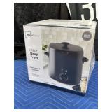 New Mainstays 2-Quart Deep Fryer