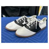 New Predictions Saddle Shoes Size 9.5