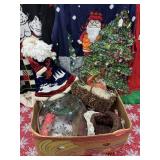 Selection of Christmas Dï¿½cor
