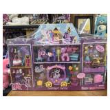 NIP 2011 My Little Pony Canterlot Castle Playset