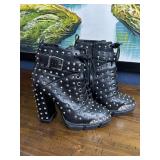 Gianni Bini Platform Boots Size 7.5