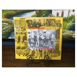 (2) Vintage Cikagras Piecisi Record Albums