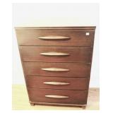 VINTAGE CHEST OF DRAWERS