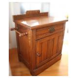 ANTIQUE OAK WASHSTAND