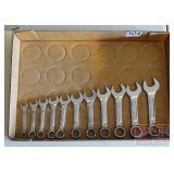 Craftsman 11 PC Metric Short Combo Wrench Set.