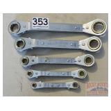 Craftsman 5 PC Metric Offset Ratchet Wrench Set.