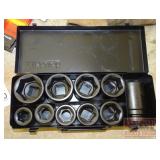 Pittsburg 1/2" 10 Piece SAE Socket Set in Case.