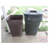 2 Rolling Trash Cans W/ 1 Lid.