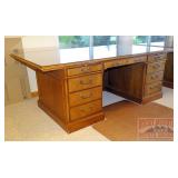 Alma High End Executive Desk.