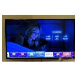 Vizio 43' Smart TV & Wall Bracket. Vizio 43' Smart TV & Wall Bracket.