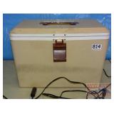 Sunartic 12 Volt Cooler W/ Cord. 12X16x11.