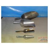 4 Assorted Size Metal Scoops. 4 Assorted Size Metal Scoops.