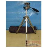 Albinar 9000 Tripod & Case.