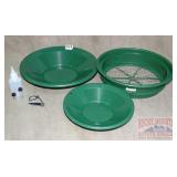 New 7 Piece Gold Panning Kit.