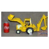 Ertl Die Cast 472 International Backhoe Tractor.