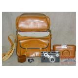 Vintage Argus Rangefinder Camera W/ Case & Bag.