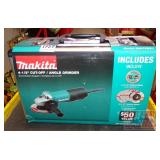 Makita 4 1/2" Cut off angle grinder in case