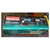 Makita 4 1/2" Angle grinder