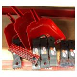 10 Libman Items - 3 Big dust pans, 7 High power he